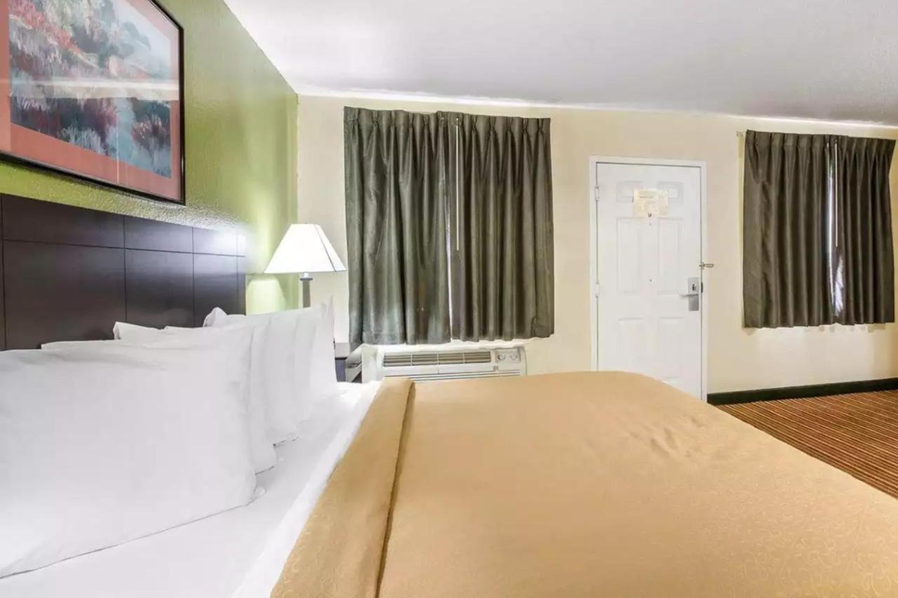 Hotel Suburban 2*