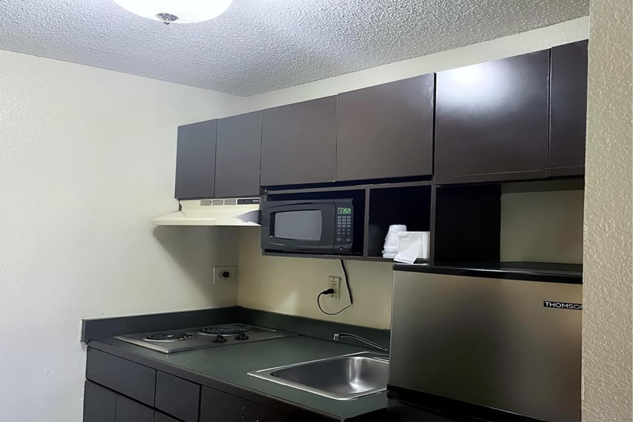 Hotel Suburban