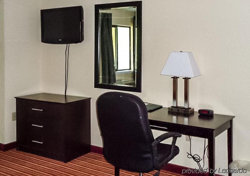 Suburban Hotel