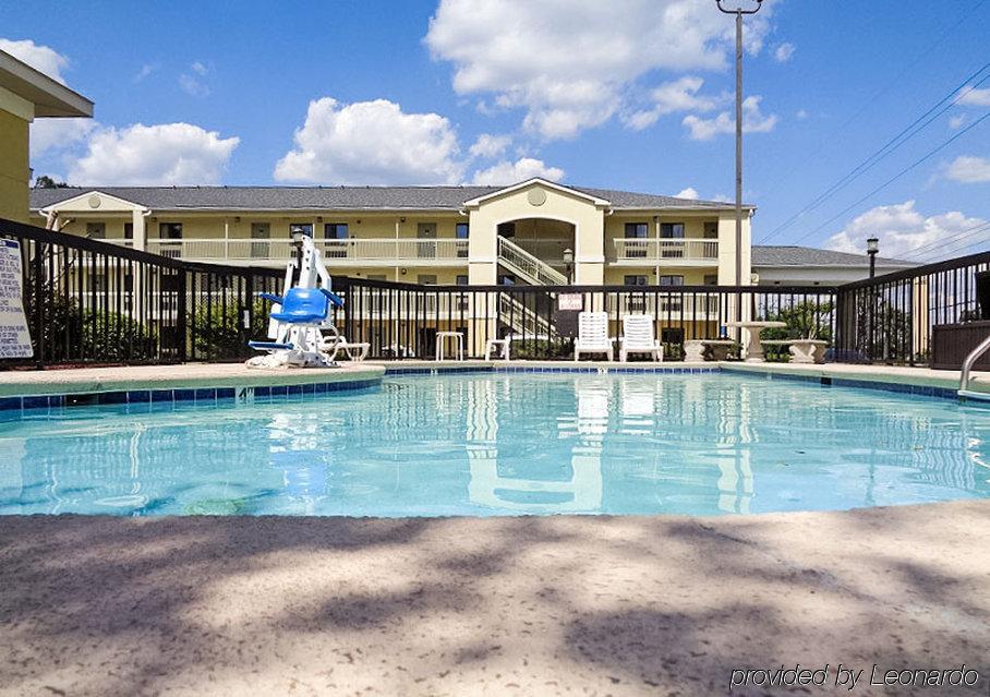 Hotel Suburban
