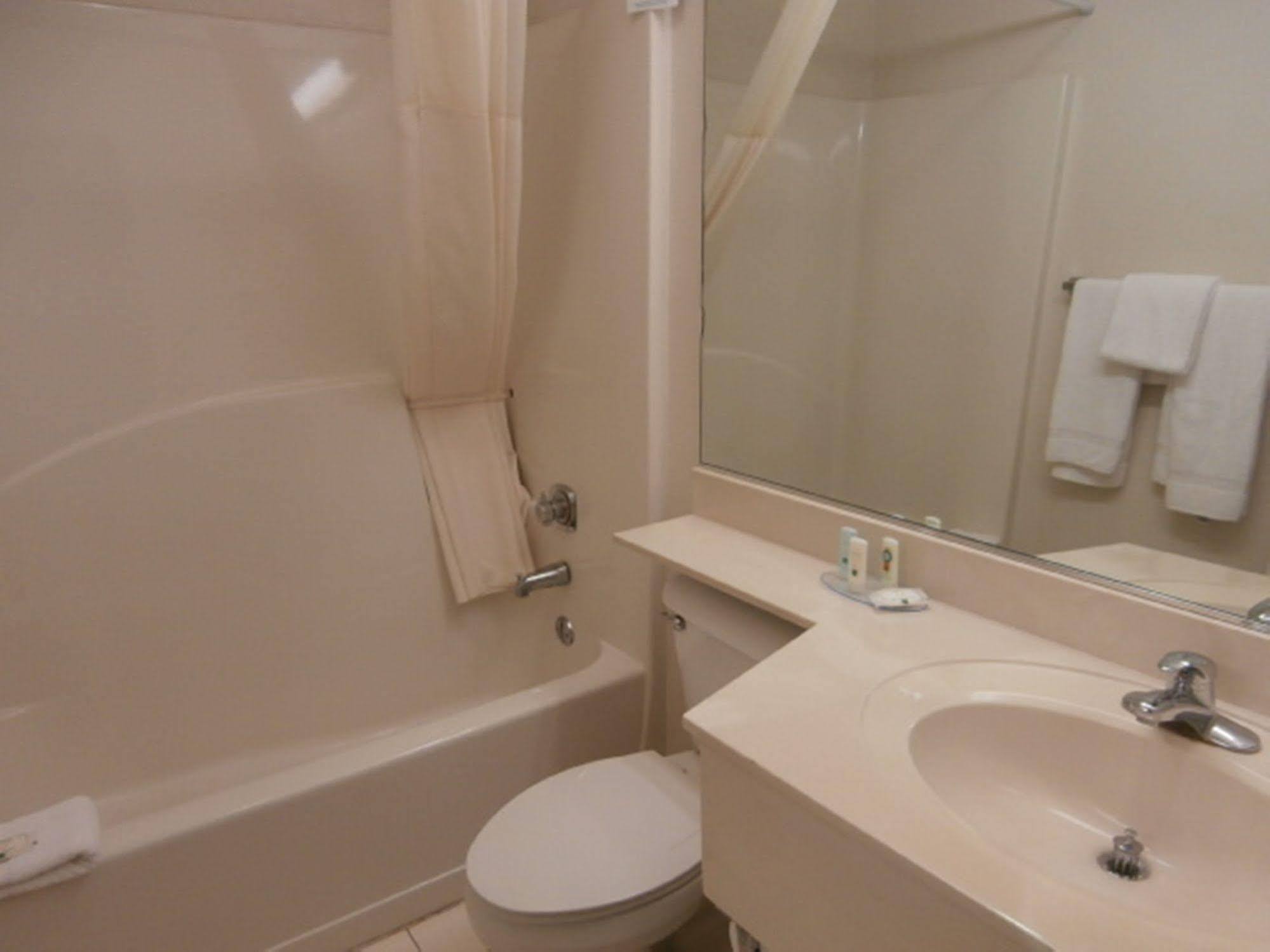 Hotel Suburban 2*
